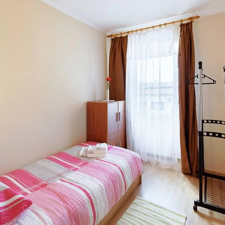 Apartments Viola By Rent Istria Momjan Esterno foto