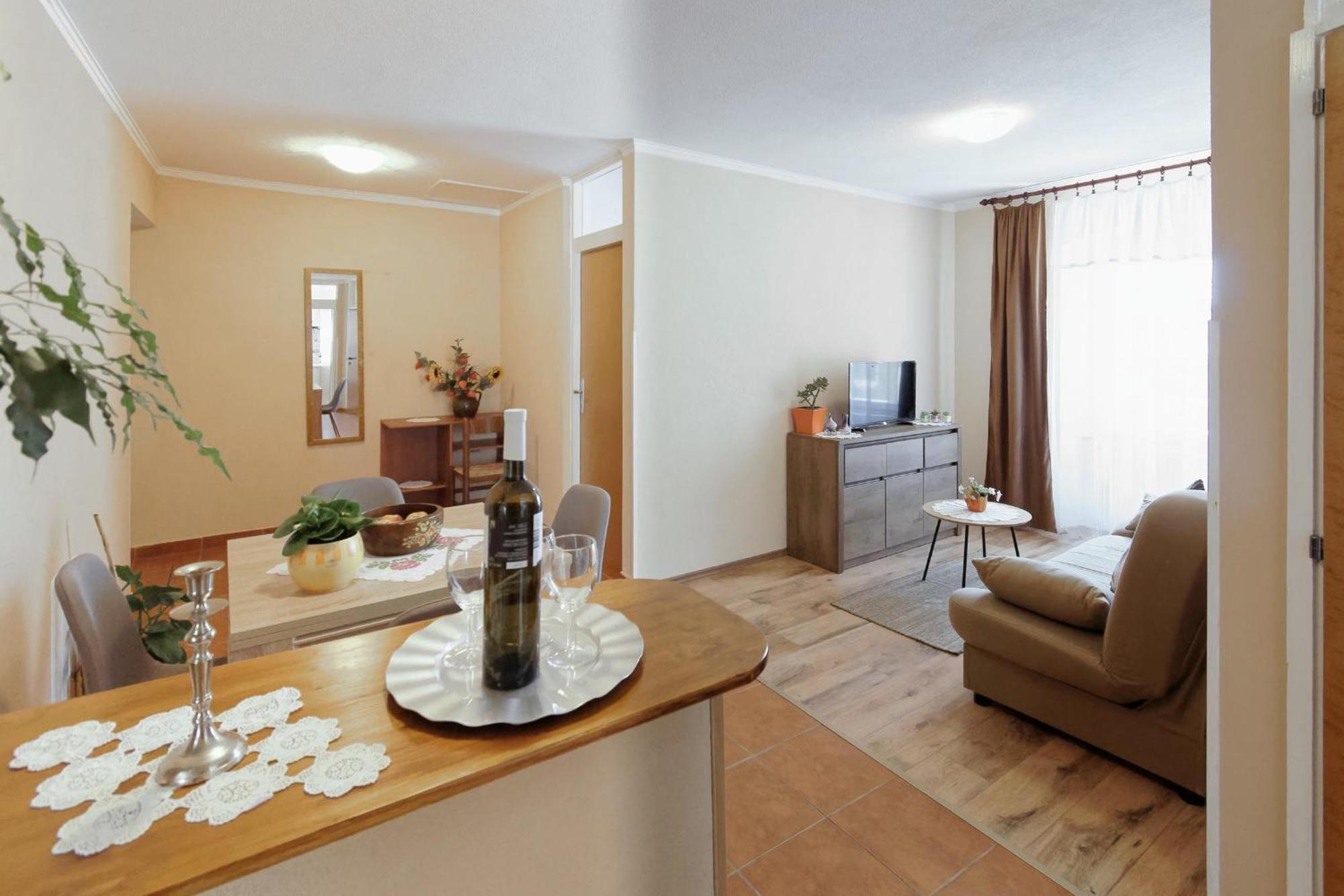Apartments Viola By Rent Istria Momjan Esterno foto